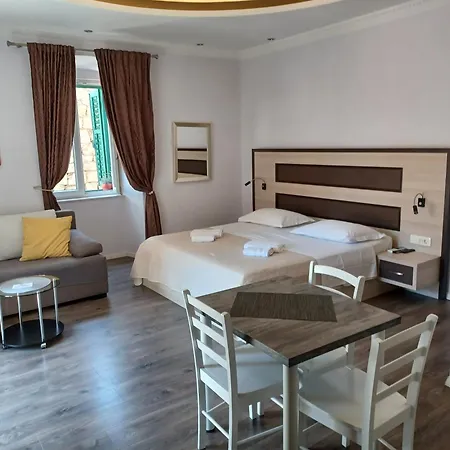 Jr Luxury Split