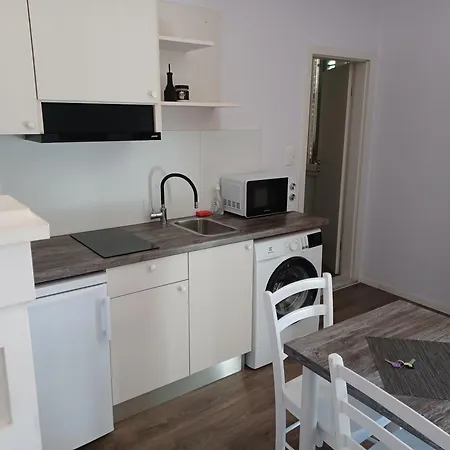 Jr Luxury בית הארחה ספליט