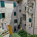 Jr Luxury 4* Сплит
